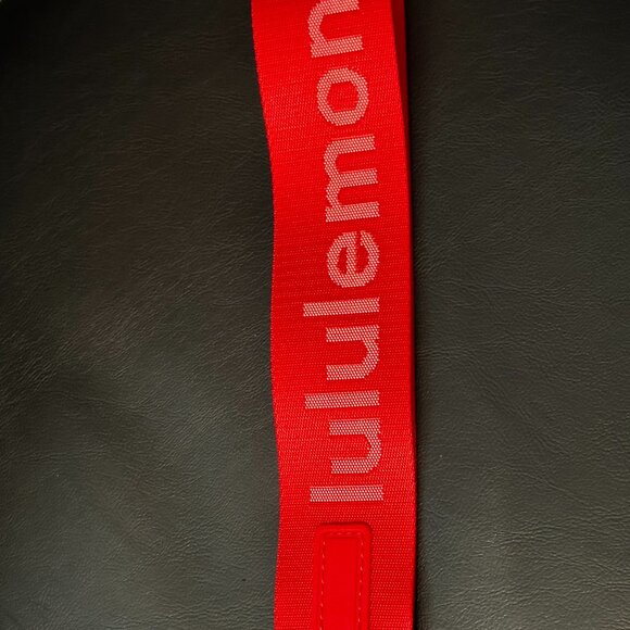 Lululemon Keychain - Picture 1 of 2
